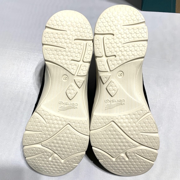 Dansko Audra Suede  Women's Black Comfort Sneakers Size 37 6.5 - 7 Shoes NEW - Picture 7 of 8